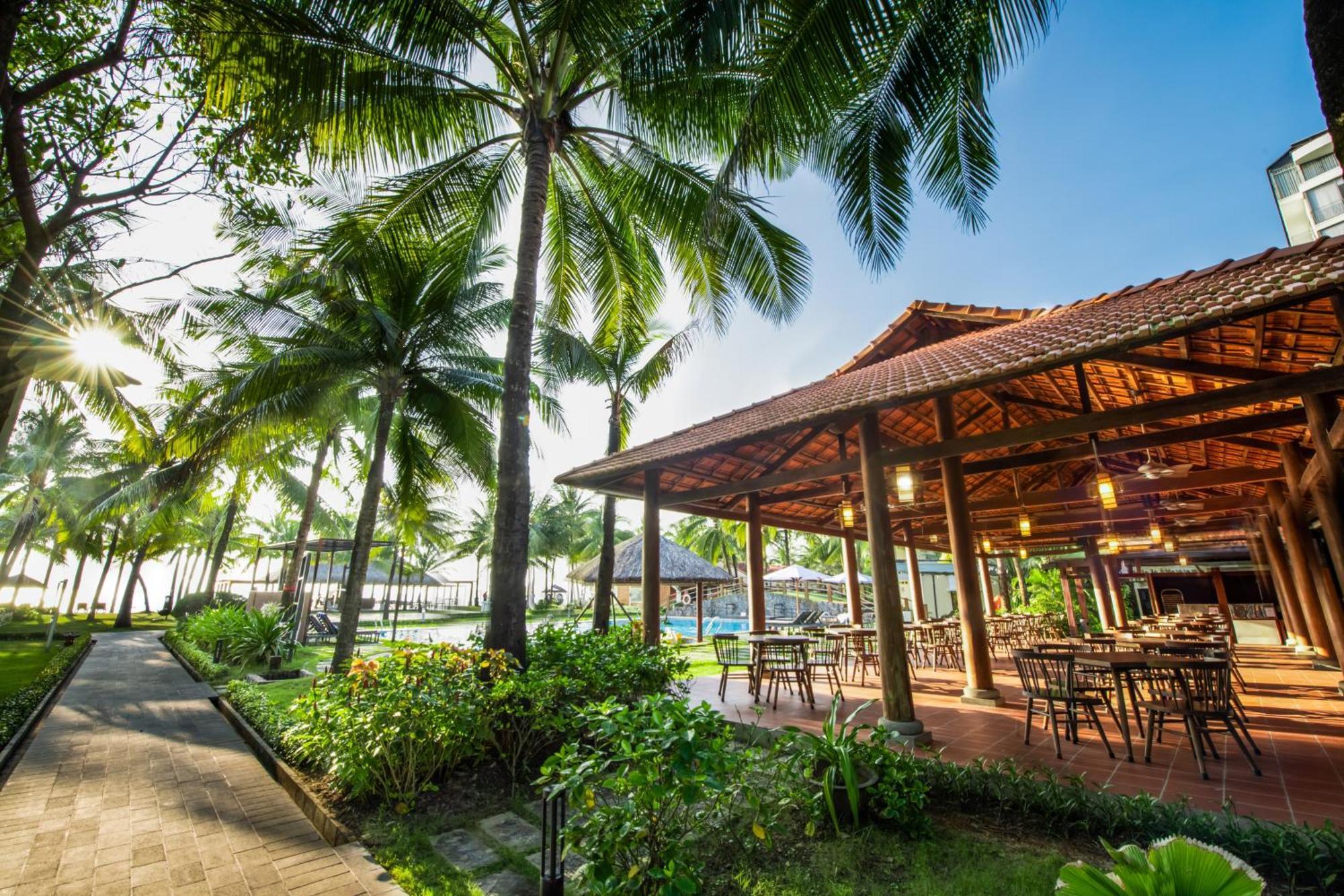 Famiana Resort & Spa - Breakfast Is Served As Brunch 6Am30 To 1Pm Phu Quoc Exterior photo