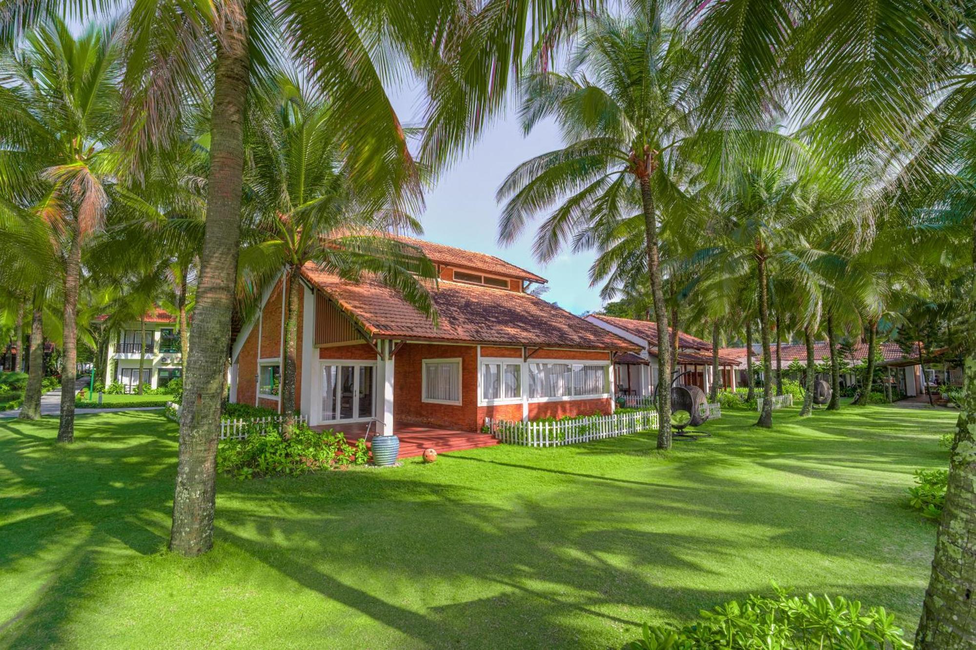 Famiana Resort & Spa - Breakfast Is Served As Brunch 6Am30 To 1Pm Phu Quoc Exterior photo