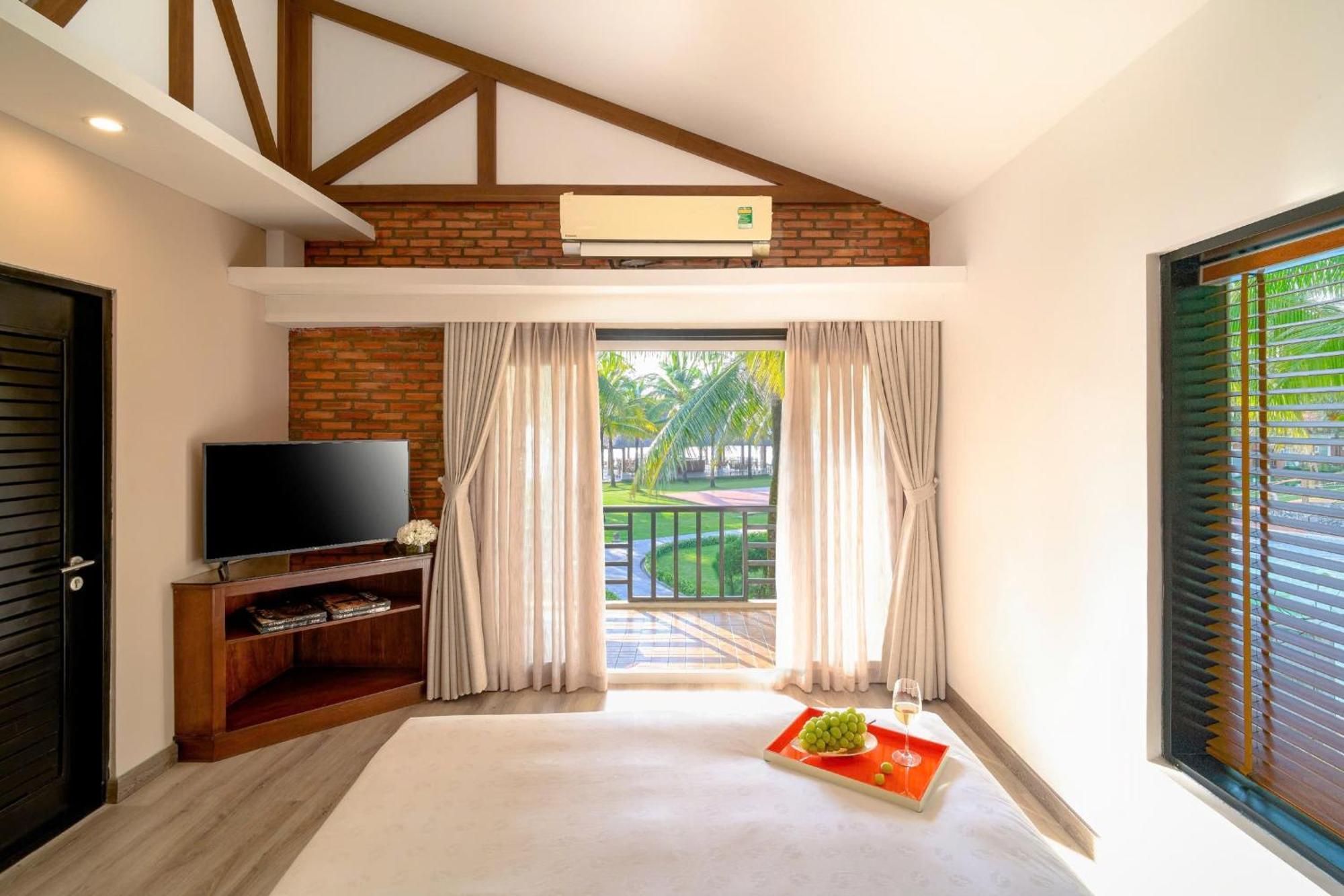 Famiana Resort & Spa - Breakfast Is Served As Brunch 6Am30 To 1Pm Phu Quoc Exterior photo